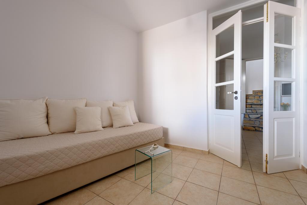 Red Cliff Villa 2Bedroom Villa With Caldera View And Plunge Pool Akrotiri  Exterior photo